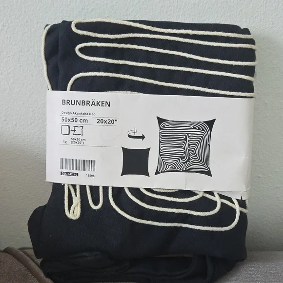 NWT Ikea BRUNBRÄKEN Cushion cover, black/white, 20x20 " - Picture 5 of 7